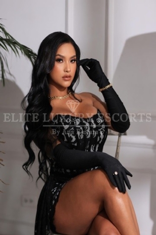 Escort-Rebecca-01