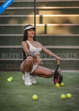 Escort-Nicole-004